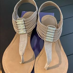Cute, flat sandals